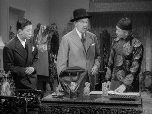 Charlie Chan in The Chinese Cat (1944) 2