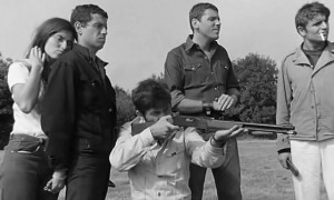 Une Fille et des Fusils AKA To Be a Crook (1965) 2
