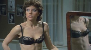 Carry on Emmannuelle (1978) 4
