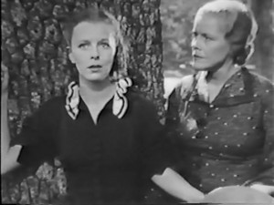So Red the Rose (1935) 3